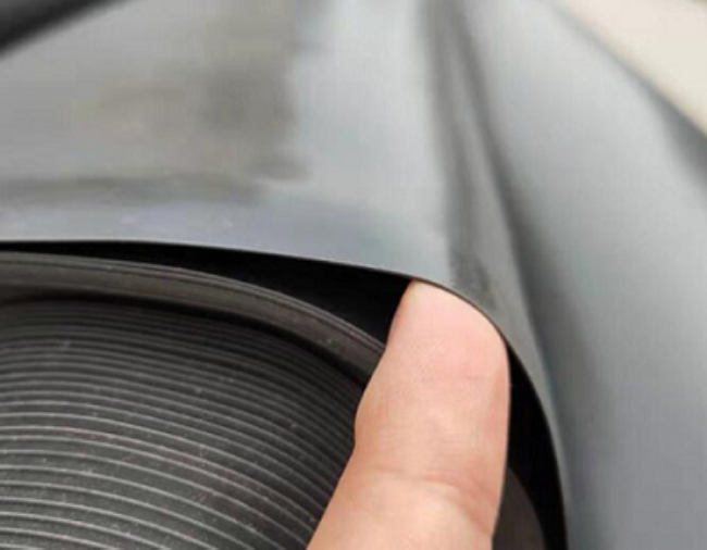 柔韌性防滲層：土工膜相比剛性材料的適應變形優(yōu)勢！