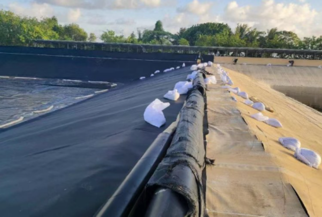 尾礦庫防滲土工膜 - 高強(qiáng)度，保障庫區(qū)安全！